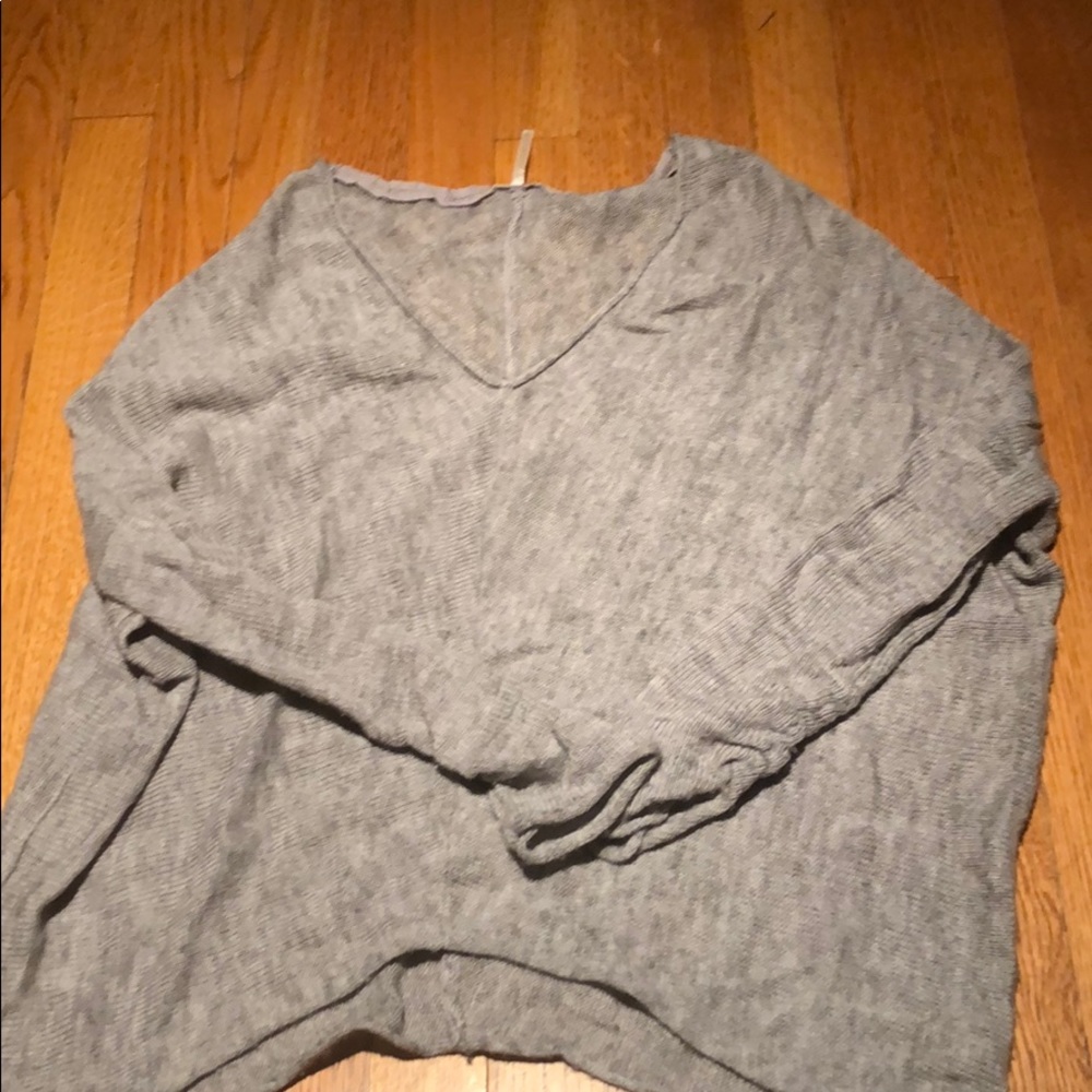 Sold! Free people sweater super cute